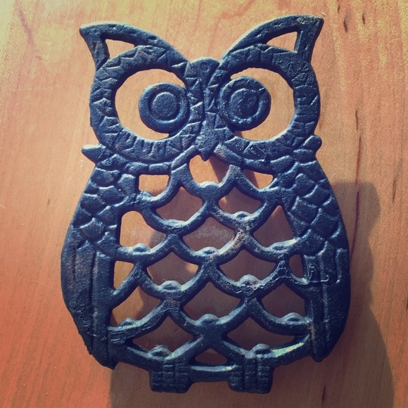 Vintage Other - 🦉Small cast iron owl trivet VTG 🦉